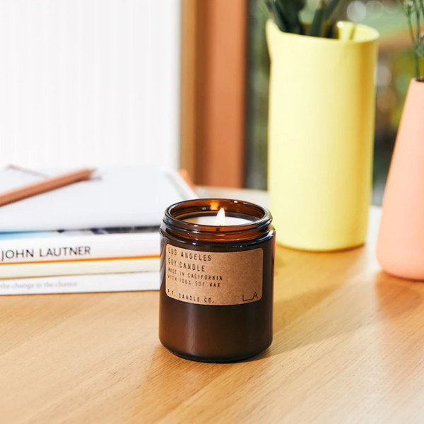 P.f. Candle Co. - Candela In Cera Di Soia Los Angeles - immagine 3