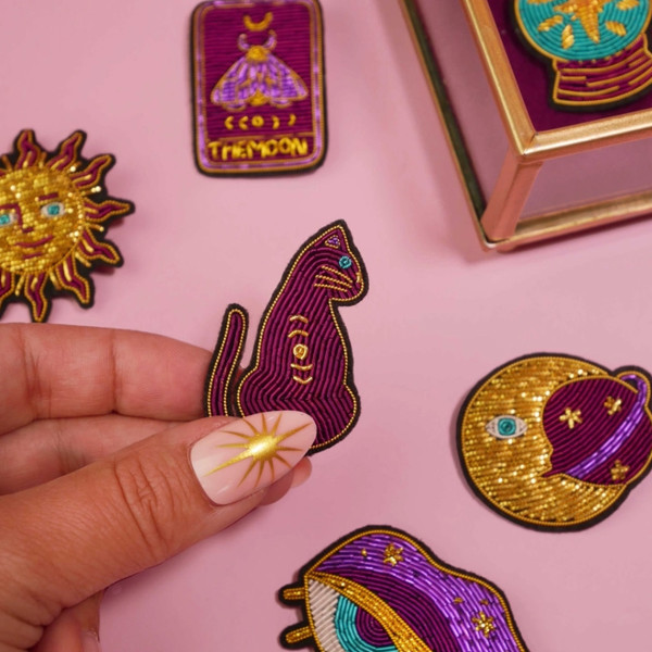 Malicieuse "magic Cat" Brooch - Image 2