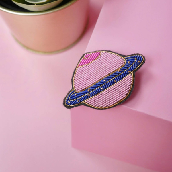 Malicieuse "planet Boobs" Brooch - Image 2