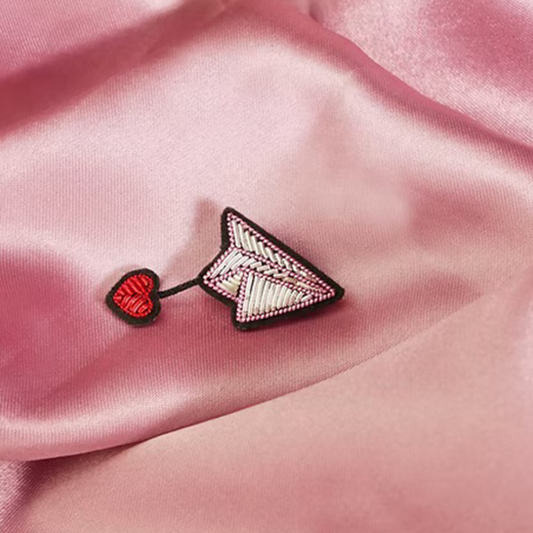 Malicieuse "airplane & Heart" Brooch