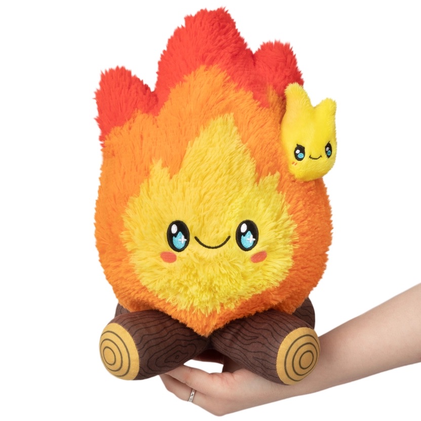 Pupazzo falò Campfire Squishable con fiammella in peluche e faccina birichina
